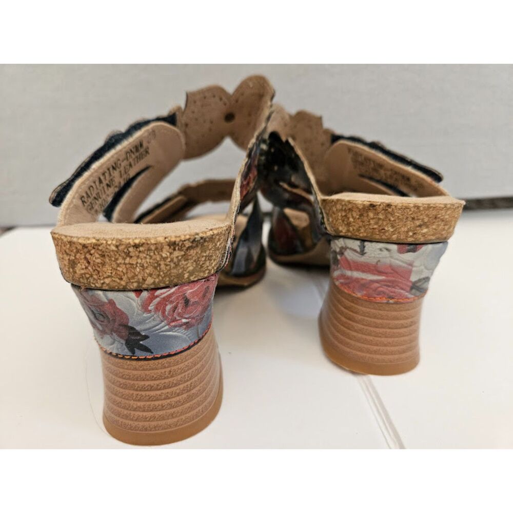 L'Artiste Radiating Sandals by Spring Step - Picture 7 of 8